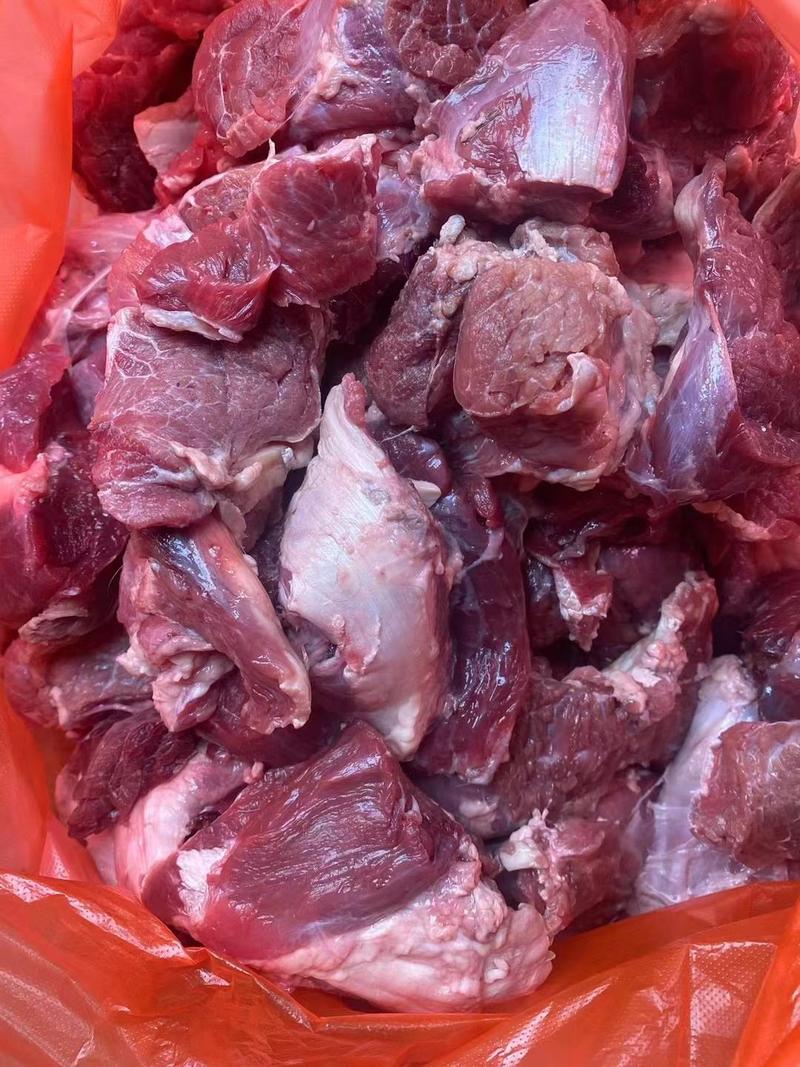 清真牛碎肉，牛脖子肉鲜牛肉批发更便宜保质保量