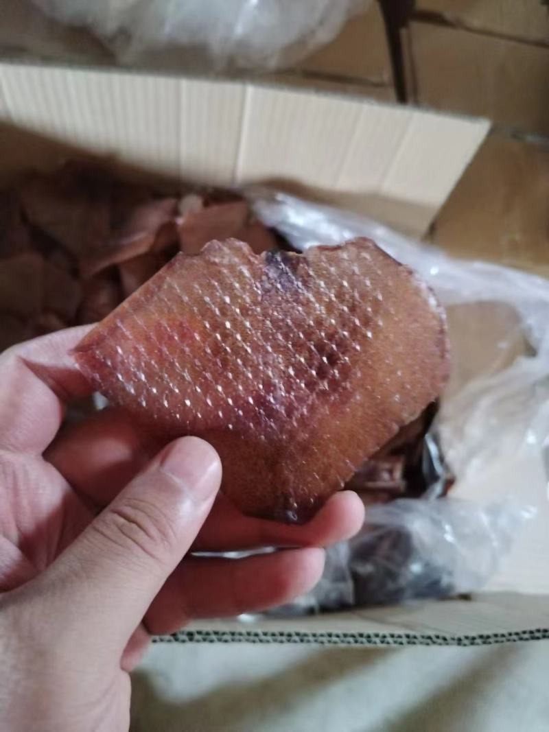 鱿鱼耳，干耳，干度很好，产品非常干净，品质高，价格便宜。