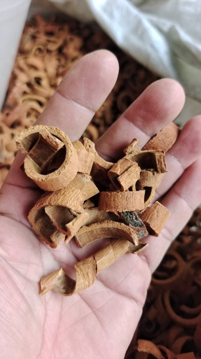玉桂通，桂碎，烟桂，桂枝，八角等