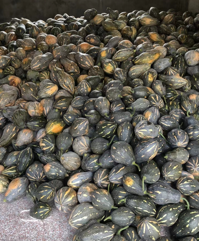 香芋南瓜粉糯香甜，大量上市，对接商场电商。产地直发