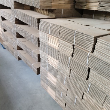 库存纸箱5万只按吨卖