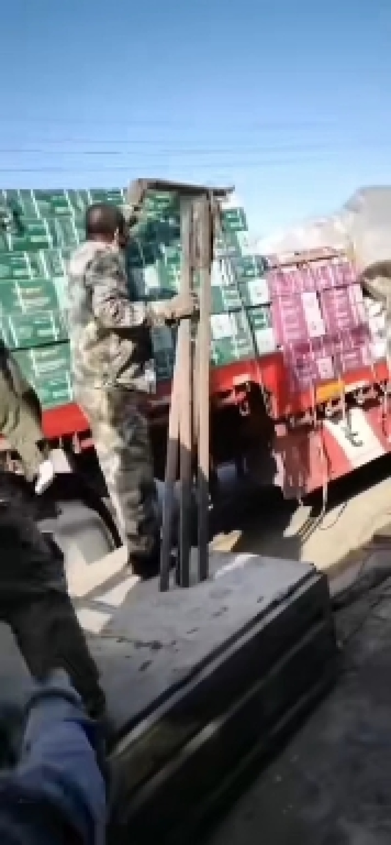 大量元素水溶肥，全部采用食品级，进口原料，全水溶无残渣