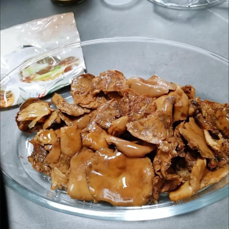 新鲜腌制清水重阳菌松树菌寒菌谷熟菌袋装枞菌