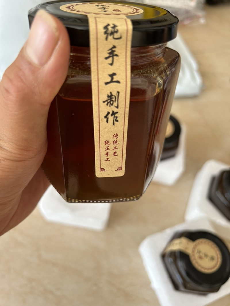 长白山土蜂蜜树洞蜜