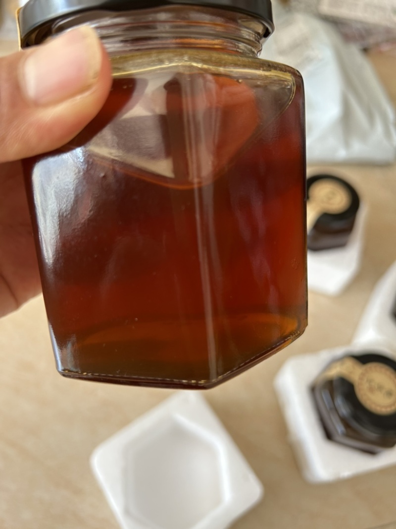长白山土蜂蜜树洞蜜