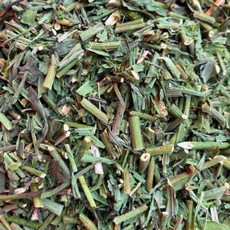 北柴胡苗切段，竹竿柴胡杆自然凉干，今年新货