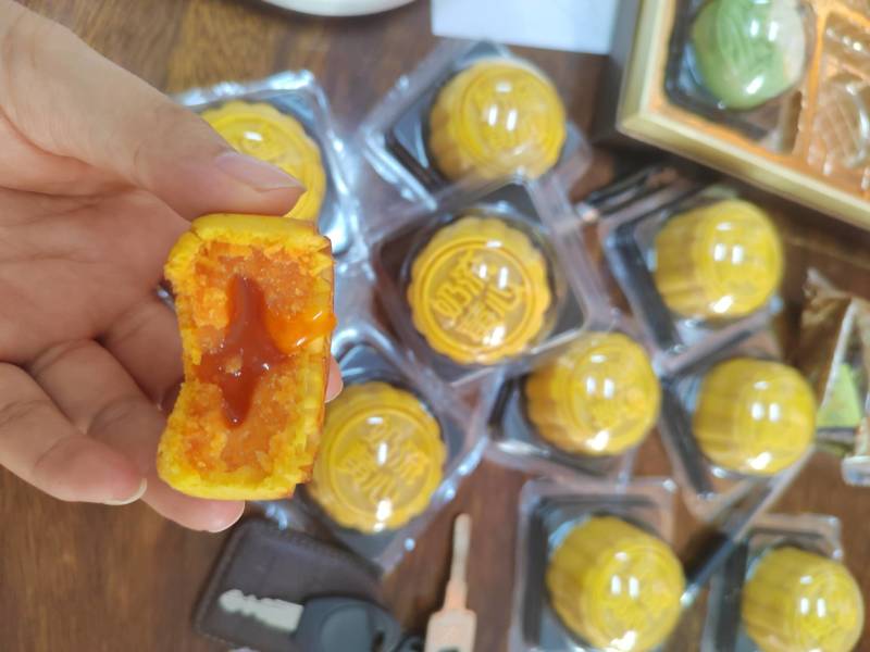 厂家月饼直销，支持定制代工代发