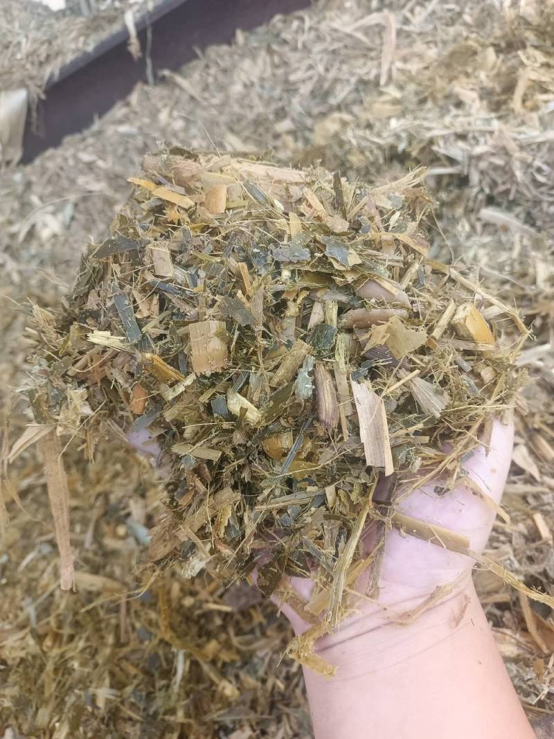 玉米秸秆发酵黄储压块