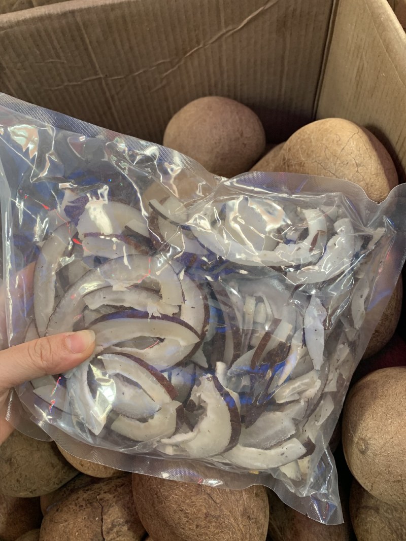 新鲜新货椰子皇天然海底椰皇青王干椰子肉煲炖汤材料甜品糖水