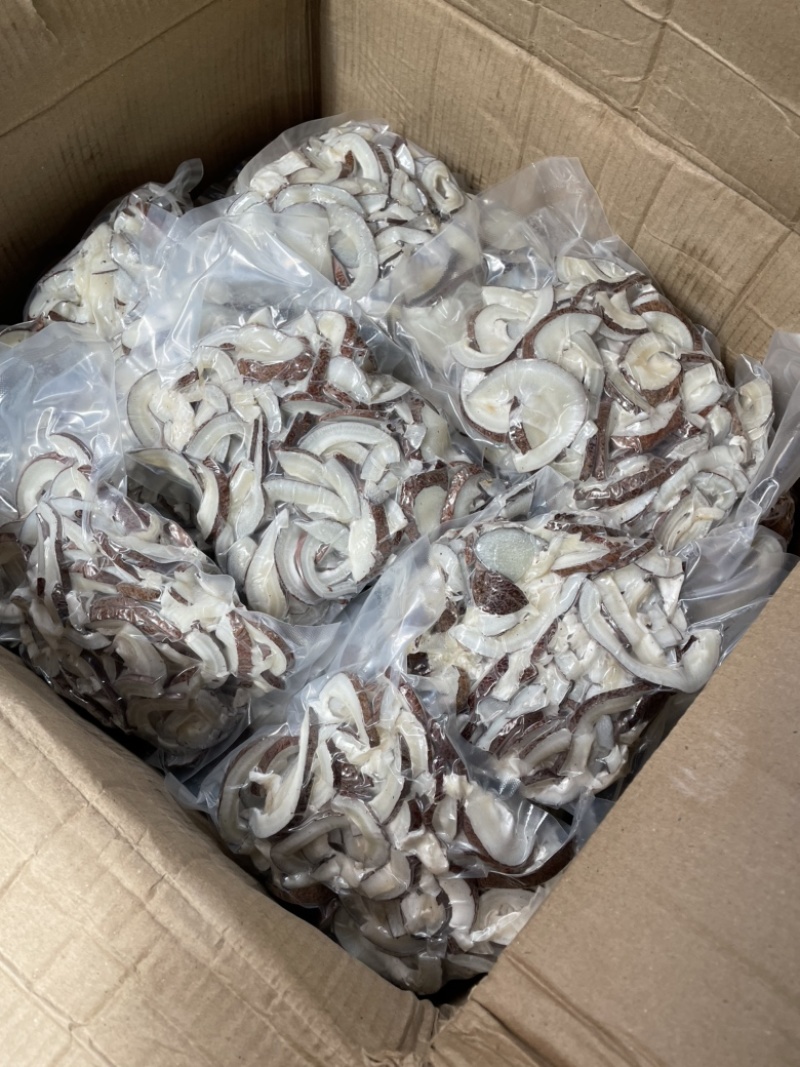 精选现切椰子片产地一手货源自然脱水适合煲汤欢迎联系