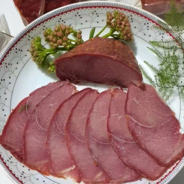 醇香美味，馋嘴必选！尝鲜五香麻辣酱牛肉，多重享受！