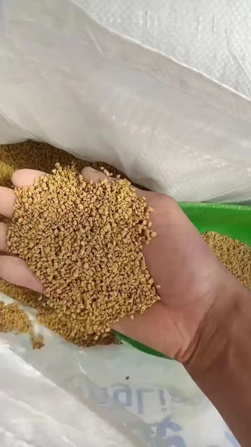 鸡鸭鹅猪牛羊通用颗粒饲料蛋白含量高催肥快