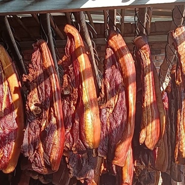 精品跑山藏乡猪的【腊肉】对接电商市场商超等各类客户