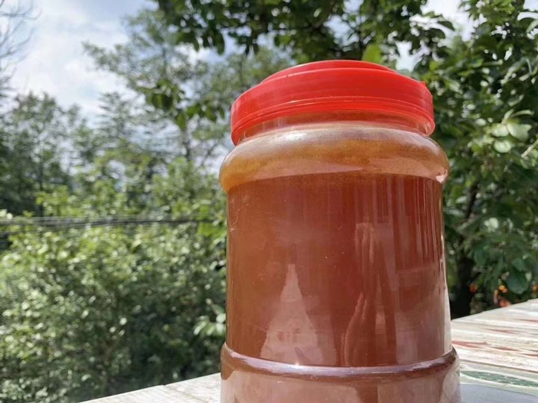 油菜花蜜的乳白色特写
