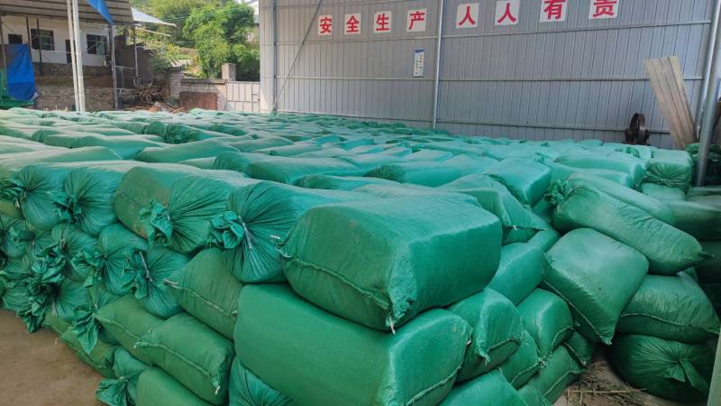 3万吨青储牧草牛羊发酵饲料