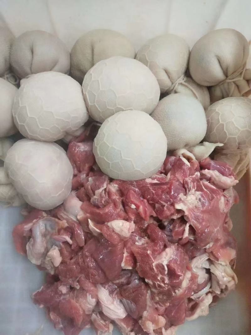 一手货源长期加工风味羊肚包羊肉肚包牛肉里面肉都是腌