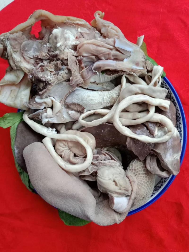 整套羊杂，羊下水，心肝肺，羊头，羊肚，价格便宜，口感好。