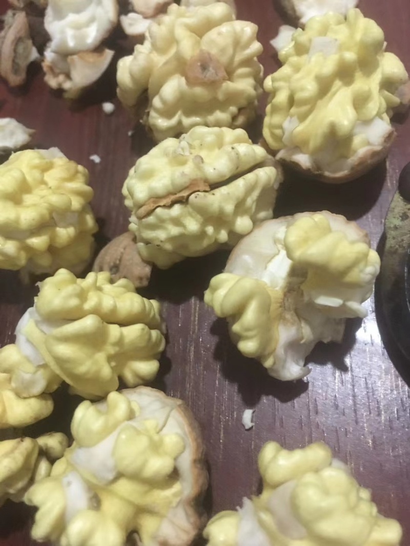 石家庄去皮新鲜核桃，皮薄，仁饱满。口干好。