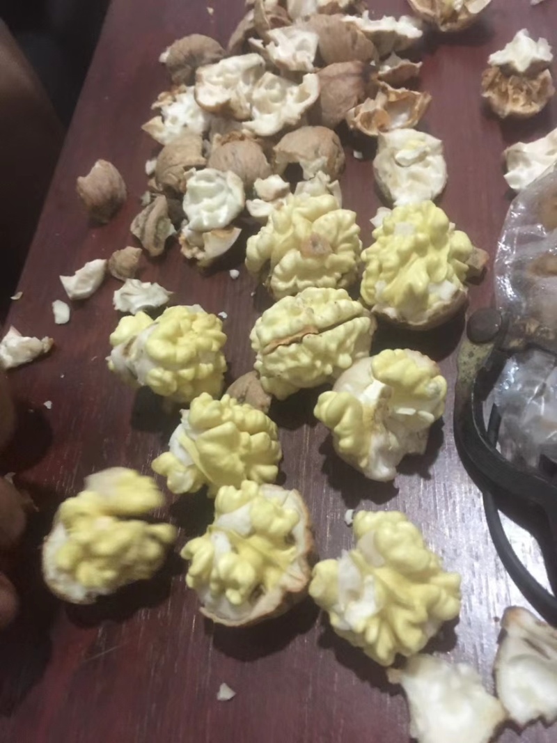 石家庄去皮新鲜核桃，皮薄，仁饱满。口干好。