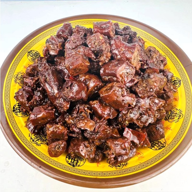 麻辣鸭脖段批发，一袋起发三袋包邮全国发货送货上门