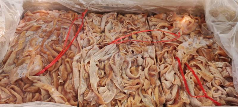 精品鹅肠，品质不错，一根2米多，品质不错，精修去油