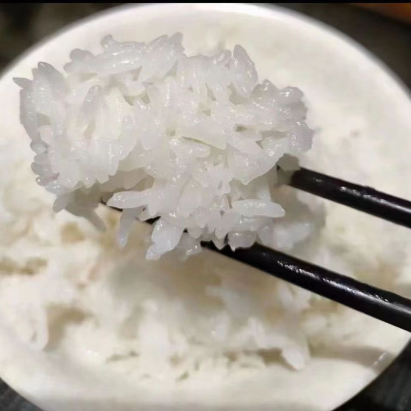 欣优然牌寒地大米，自己种植，自己加工，质量包您满意。
