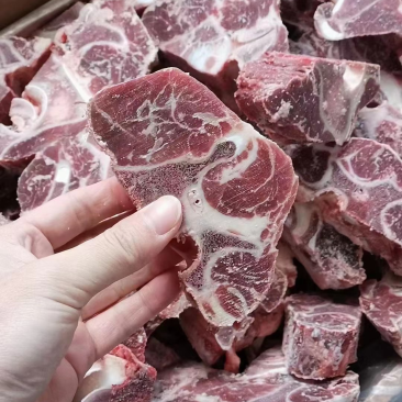 多肉牛脖骨