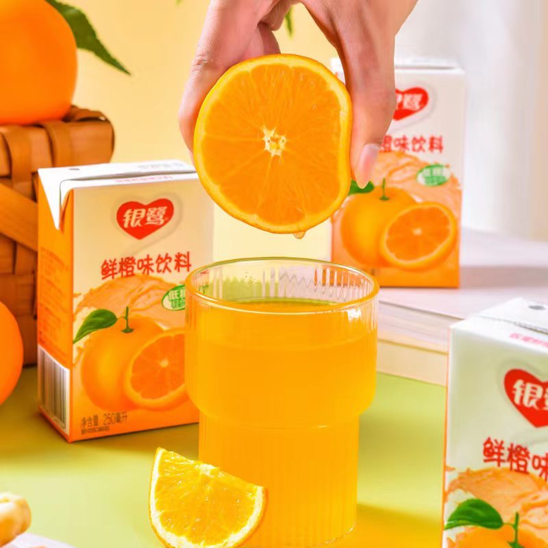银鹭纸盒，口味橙汁，蜜桃，冰糖雪梨