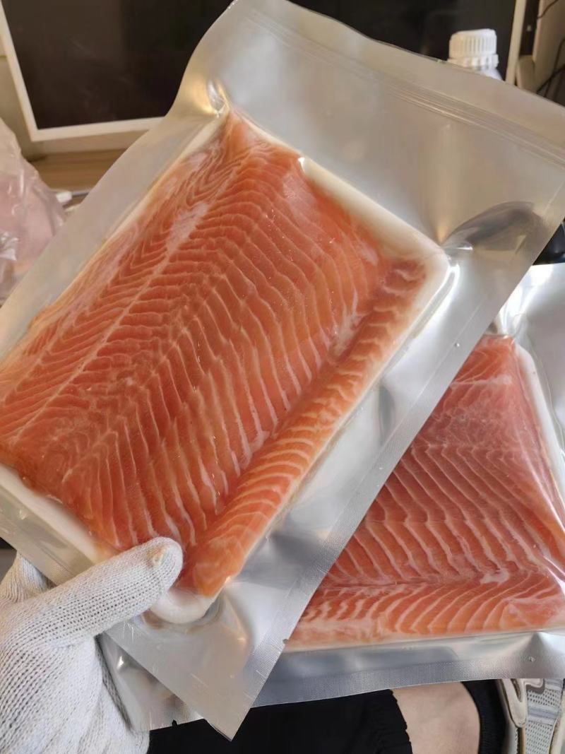 三文鱼日式料理即食冰鲜三文鱼冰鲜刺身中段生鱼片整条现切