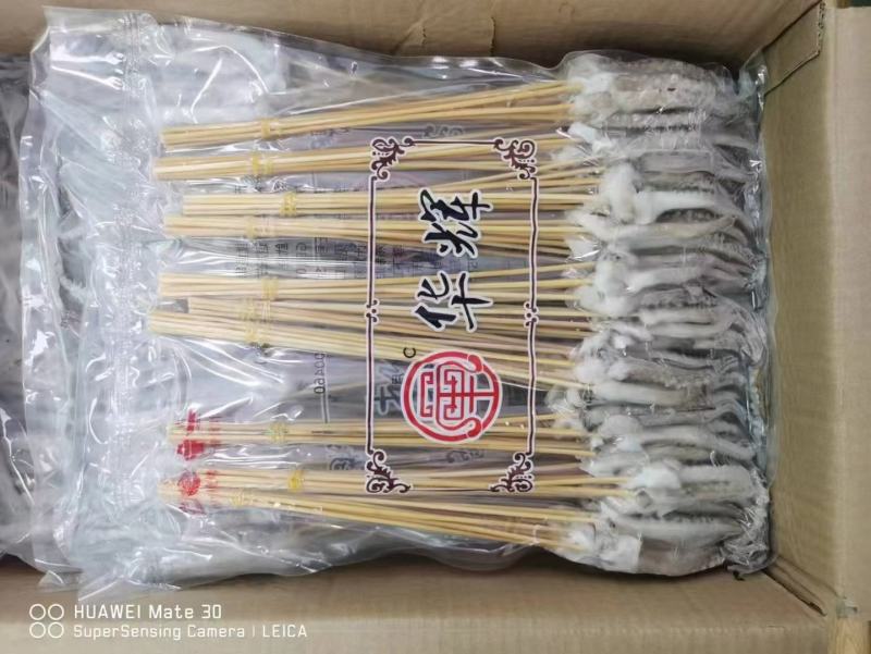 鱿鱼串。华辉
