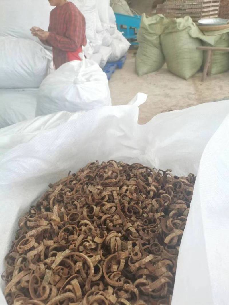 厚朴刮皮丝
