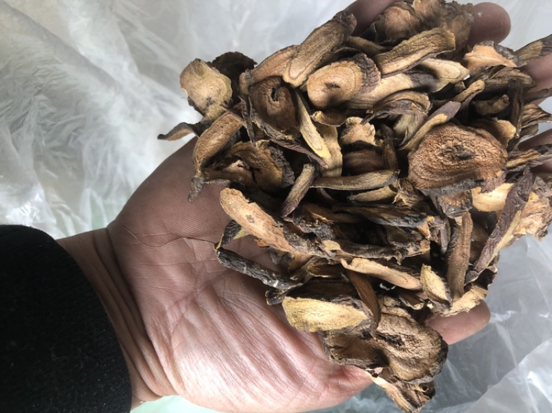 土大黄，都是通货。但是都是过完筛子东西质量是有保证的。