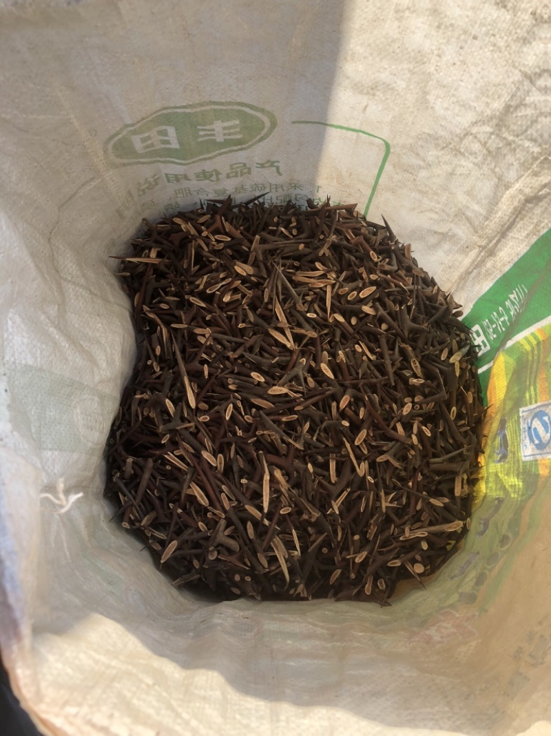 皂角刺，天丁，都是人工切片，东西的质量是不错的。