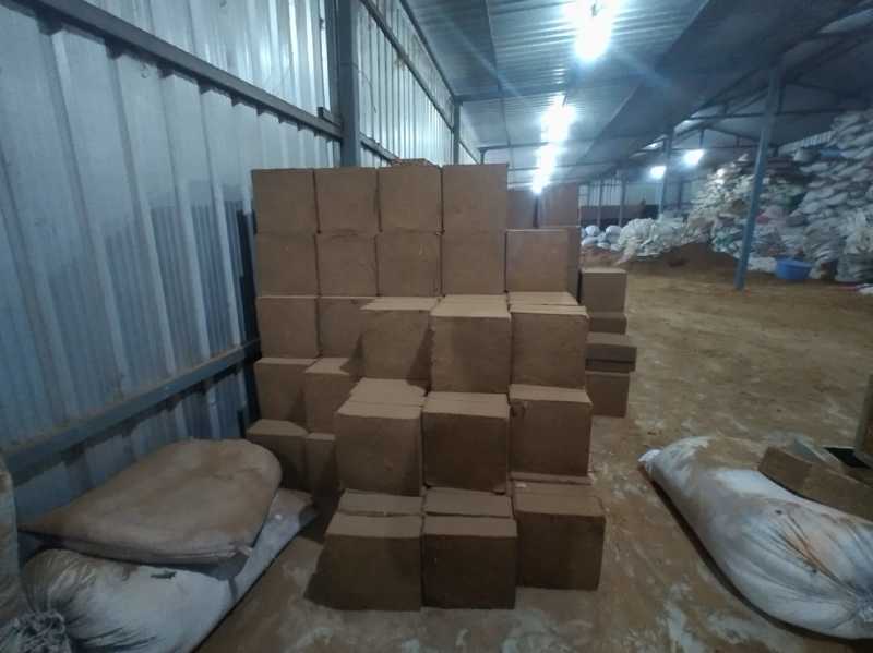 印度脱盐5公斤大椰糠砖育苗草莓蓝莓小盆栽花卉种植基质土