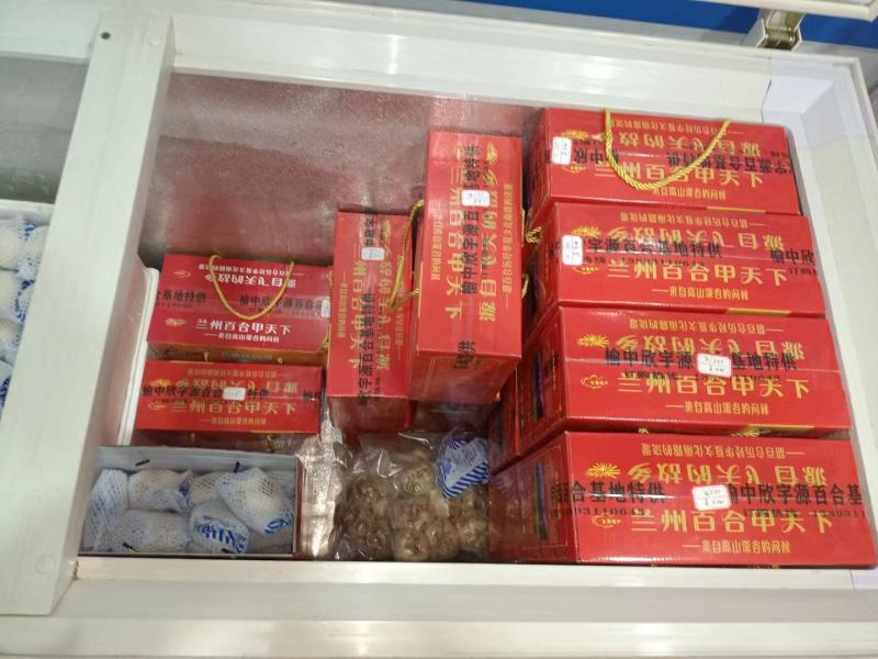 兰州百合豪华礼盒装基地直发品质保证欢迎联系