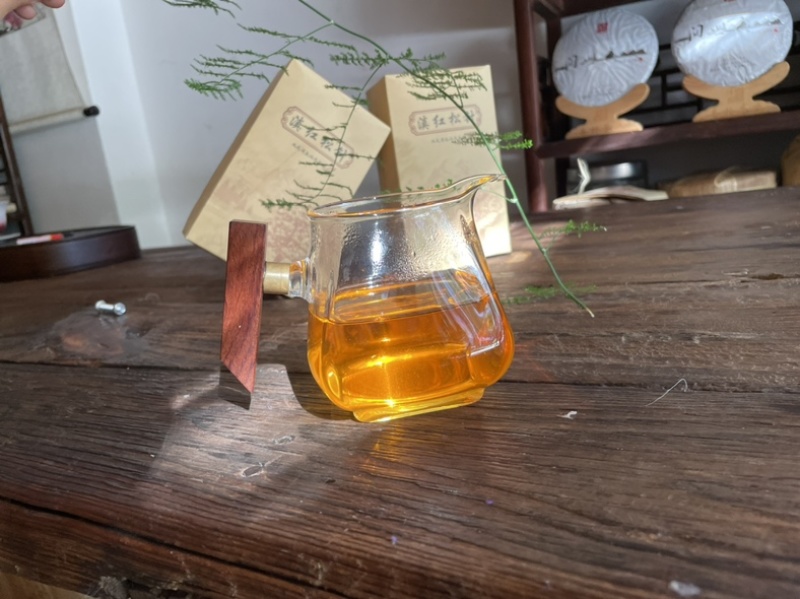 云南凤庆滇红茶松针好喝不贵产地直发