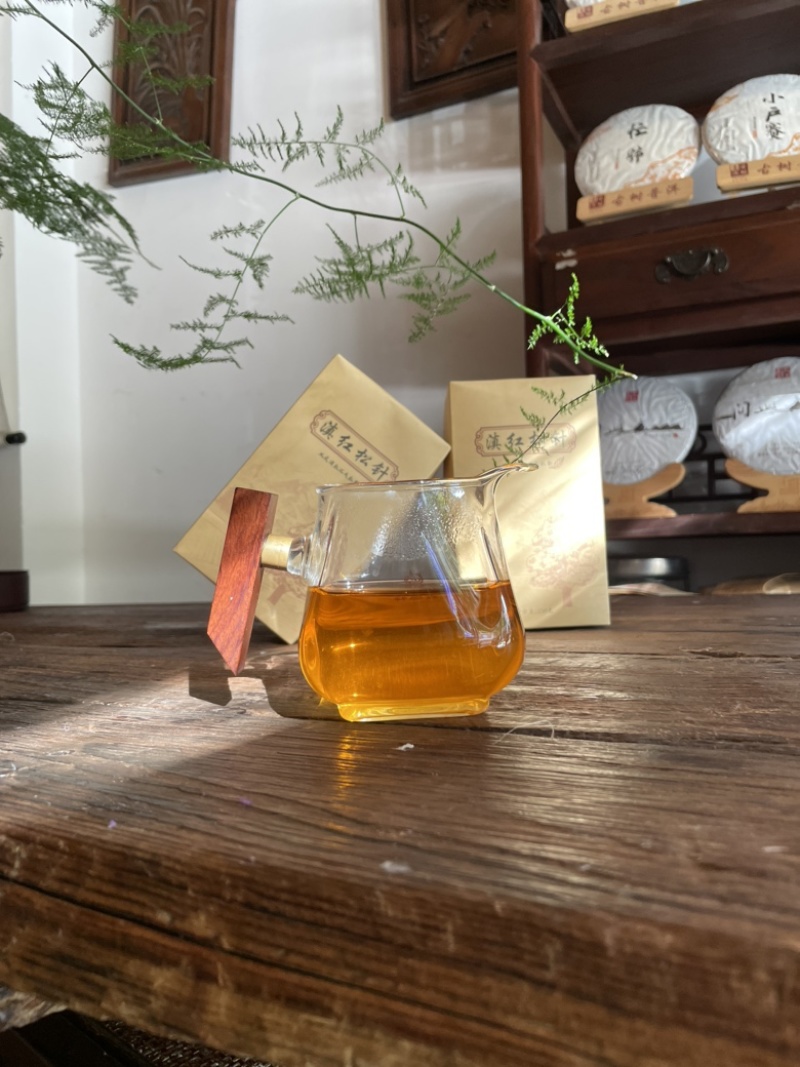 云南凤庆滇红茶松针好喝不贵产地直发
