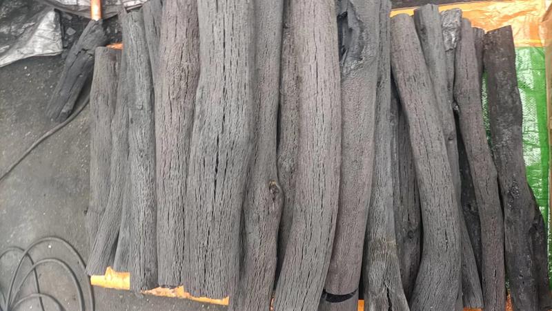 贵州青钢木炭品质保证诚信经营欢迎联系无烟柴头取暖烧烤必备