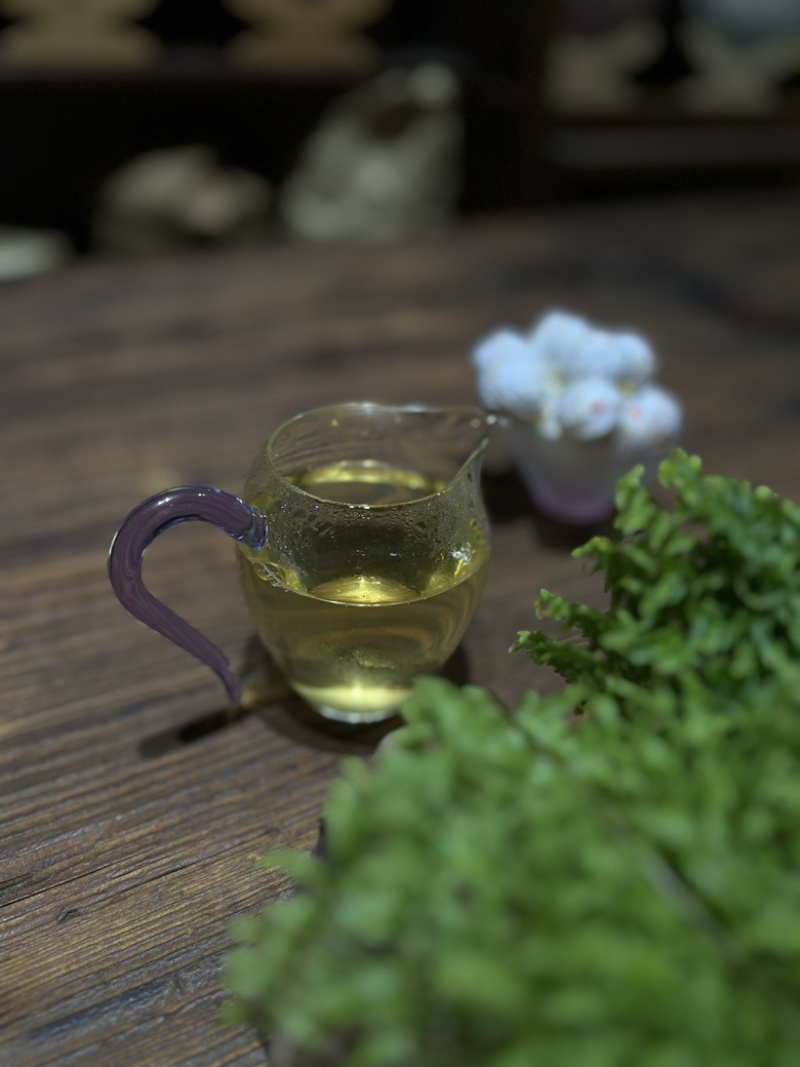 云南古树普洱茶品质厂家、普洱生茶百莺山古树龙珠