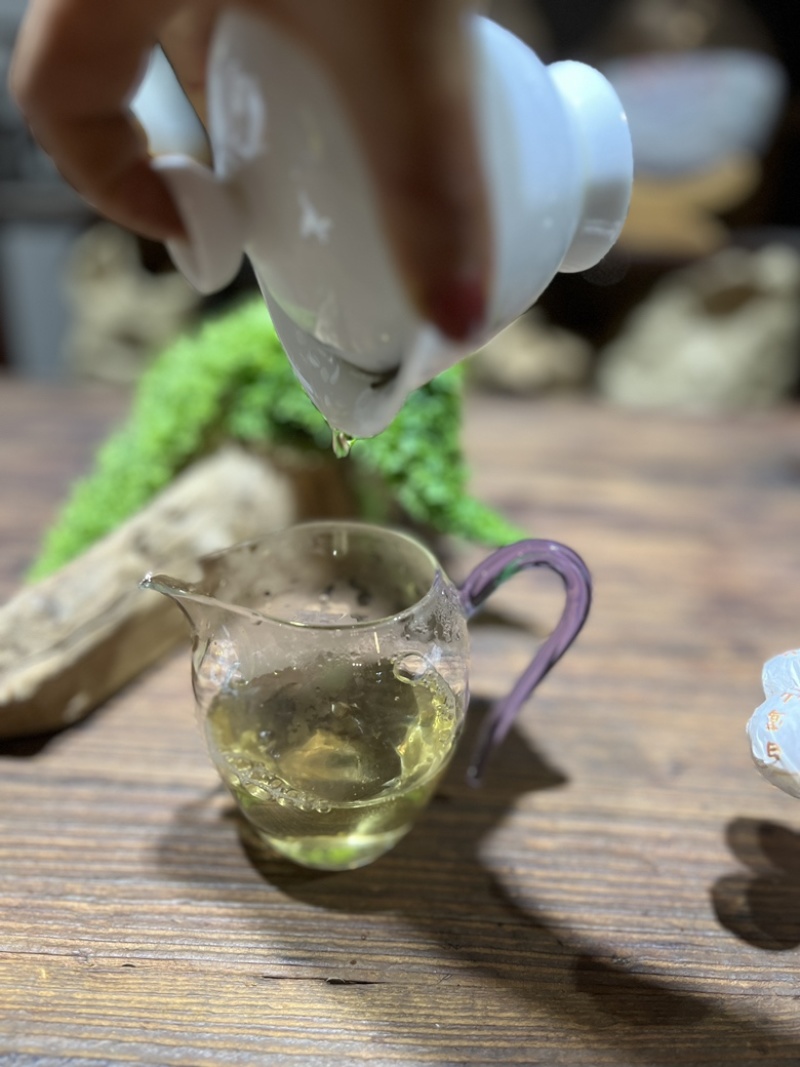 云南古树普洱茶品质厂家、普洱生茶百莺山古树龙珠