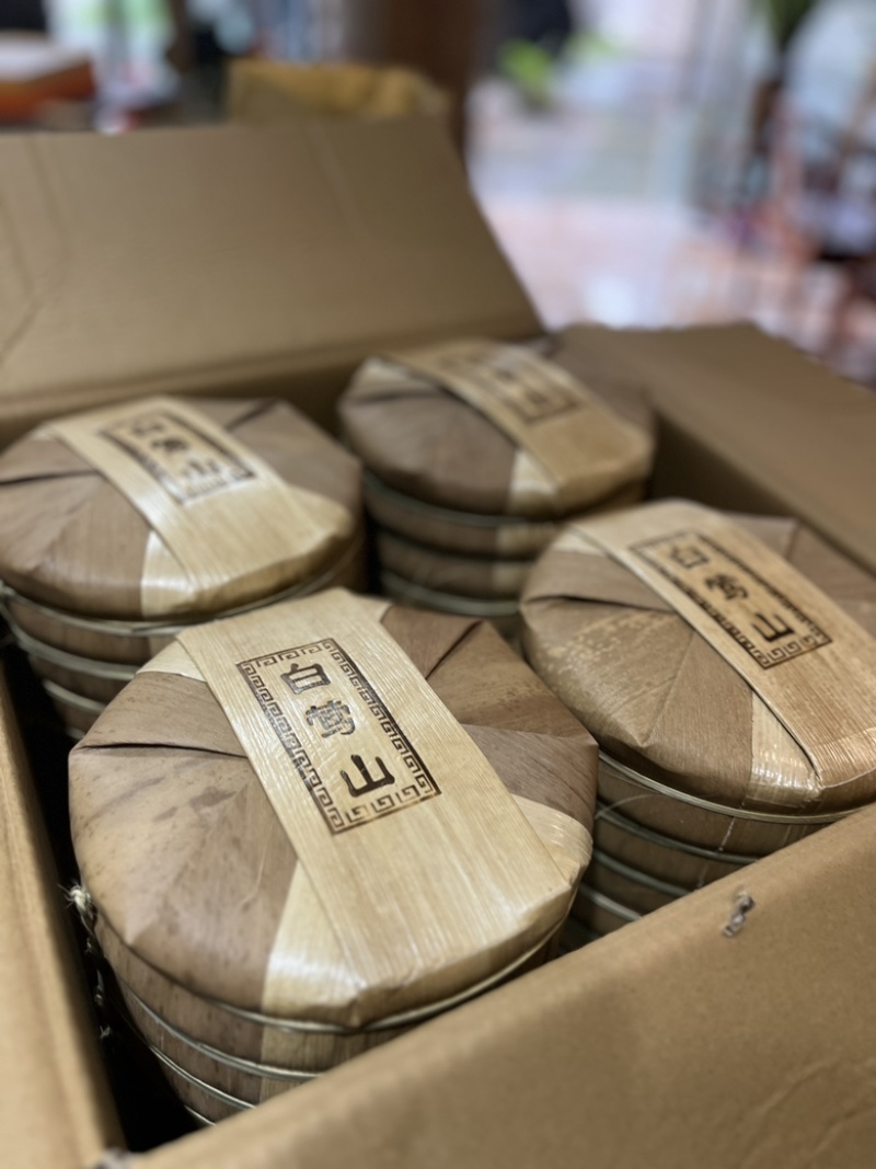 云南普洱古树普洱生茶临沧茶区古树普洱品质厂家