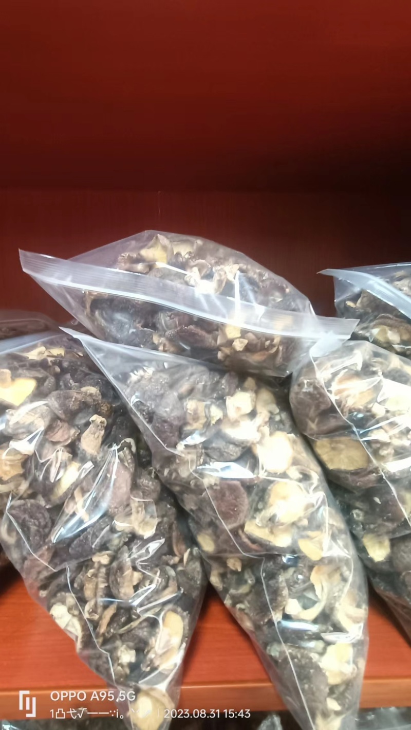 干香菇品质好口感好诚信发货对接大山采摘零售货源