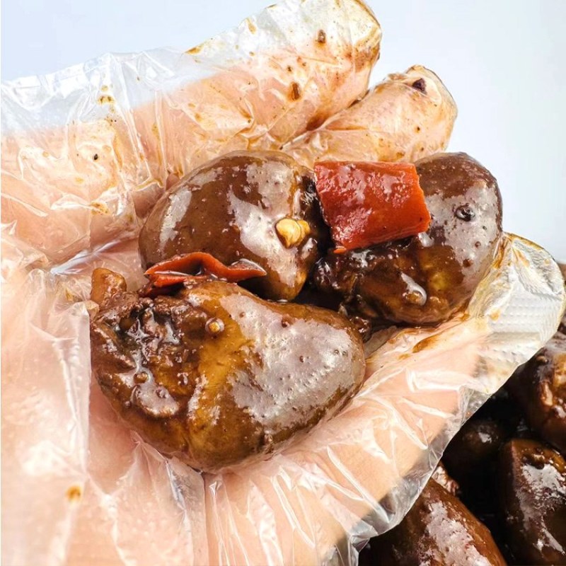 麻辣鸭心批发，一袋起发三袋包邮全国发货送货上门的