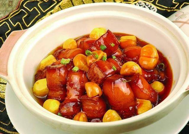 板栗烧鸡成品图
