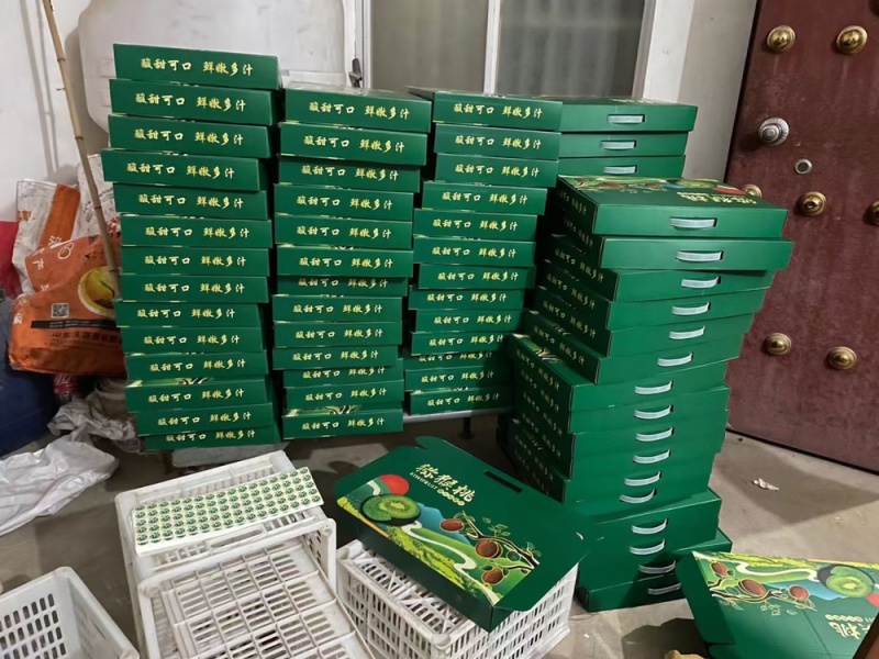 园货冷库货精品翠香猕猴桃产地一手货源，价格依大桃比例