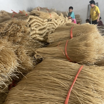 山东菏泽红薯粉条厂家直发一手货源批发品质保证价格美丽！！