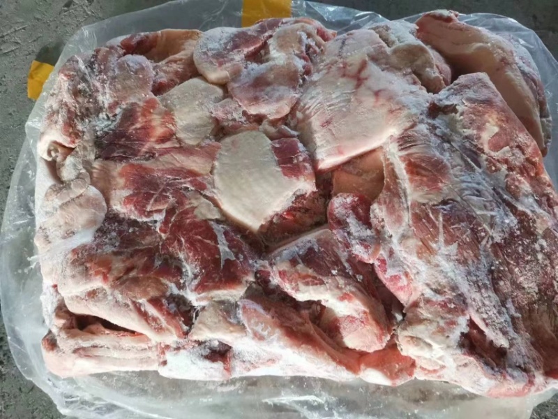 肥猪5/5大块比例碎肉，2.75一斤，能用联系我