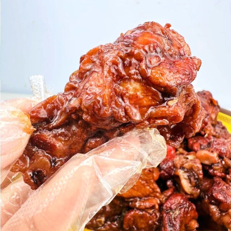 麻辣鸡小腿批发，一袋起发三袋包邮全国发货送货上门，