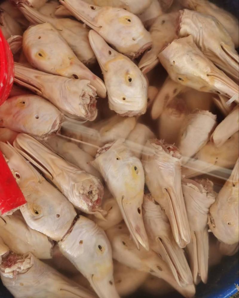 填鸭头带舌鸭头大鸭子切的头，工厂直发