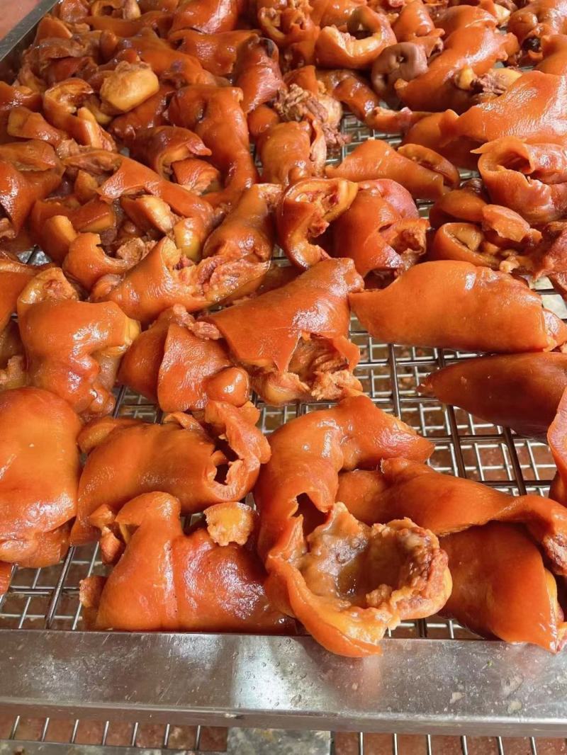 全猪头肉，一件60斤，一手货源价格便宜，需要的联系